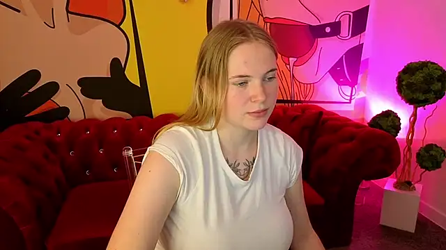 NikkyReyyy online show from 7, 6, 2026