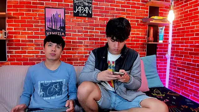 Hoot boyss  online show from 16, 6, 2026