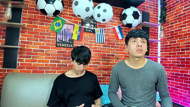 Hoot boyss  online show from 18, 6, 2026