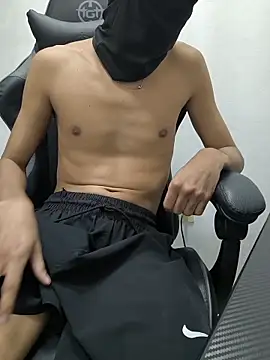 LuanAlvess online show from 12, 6, 2026