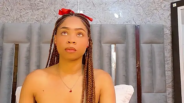 Snapshot of thinsamathagirl chatting on 20, 6, 2026 thinsamathagirl online show from 20, 6, 2026