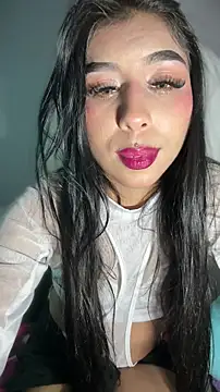 Snapshot of ariella_lovee chatting on 21, 5, 2026 ariella lovee online show from 21, 5, 2026