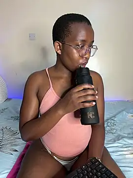 Snapshot of Miss-Temptasion chatting on 25, 6, 2026 Miss-Temptasion online show from 25, 6, 2026