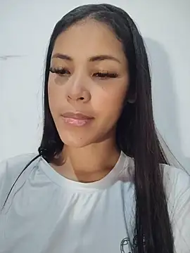 lusinee  online show from 18, 6, 2026