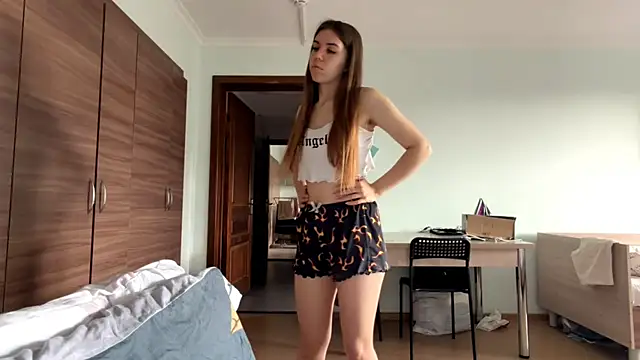 LaurindaStalford online show from 26, 6, 2026