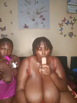 Snapshot of squirtmama chatting on 9, 6, 2026 squirtmama online show from 9, 6, 2026