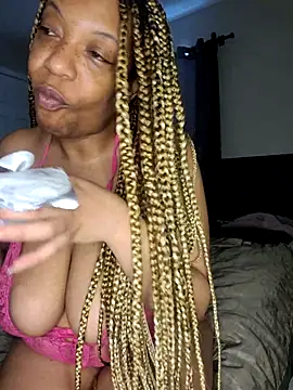 KinkeeKaee online show from 27, 6, 2026