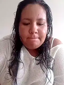 Snapshot of DannaMillan chatting on 19, 5, 2026 DannaMillan online show from 19, 5, 2026
