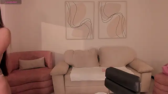 LillySanders online show from 15, 6, 2026