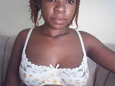 spicy-laidy01 online show from 17, 5, 2026