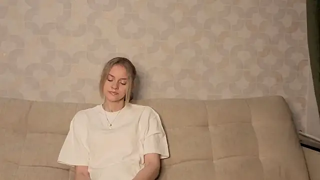 Snapshot of KareyFonger chatting on 22, 5, 2026 KareyFonger online show from 22, 5, 2026