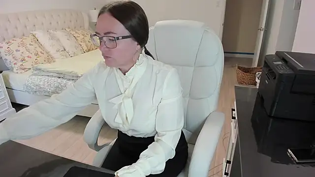 Snapshot of Vika73 chatting on 9, 9, 2025 Vika73 online show from 9, 9, 2025