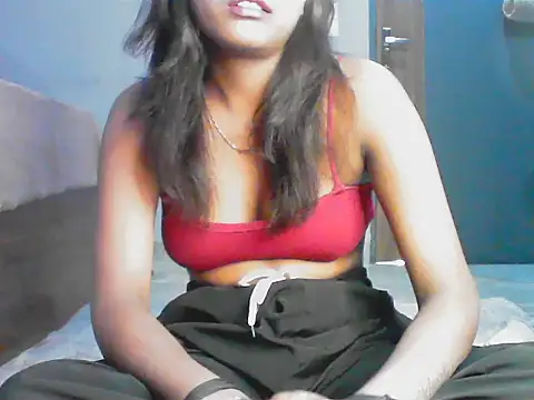 Diana Penty online show from 18, 5, 2026