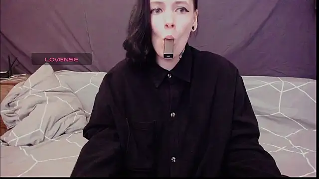 Polly Megan online show from 21, 6, 2026