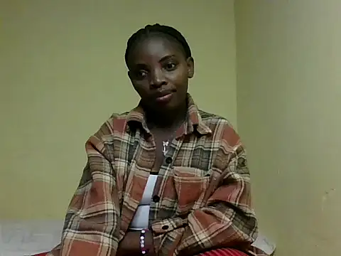 Snapshot of Alianamilly0 chatting on 21, 7, 2026 Alianamilly0 online show from 21, 7, 2026