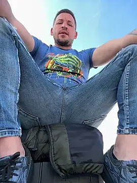 ModelJJ online show from 13, 6, 2026