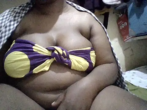 Snapshot of ChoccoCherry chatting on 22, 5, 2026 ChoccoCherry online show from 22, 5, 2026