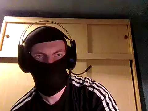 Snapshot of beuker22 chatting on 13, 6, 2026 beuker22 online show from 13, 6, 2026