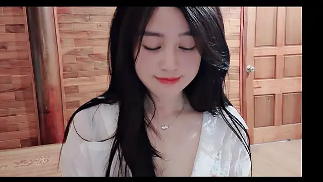 Bee-Cherry online show from 14, 6, 2026