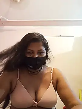 Snapshot of Miss_kirtii chatting on 20, 5, 2026 Miss kirtii online show from 20, 5, 2026