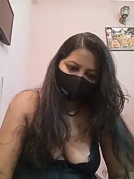 Snapshot of Miss_kirtii chatting on 26, 5, 2026 Miss kirtii online show from 26, 5, 2026