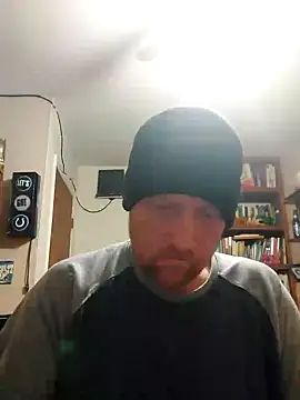 Snapshot of icebergXpress chatting on 3, 6, 2026 icebergXpress online show from 3, 6, 2026