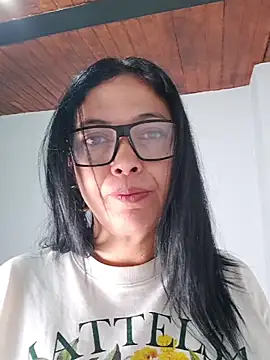 Scarlett Valnyx online show from 27, 5, 2026