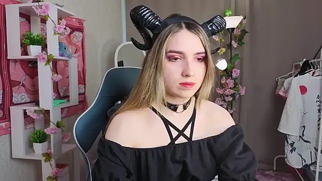 NocturneHuntress online show from 24, 5, 2026