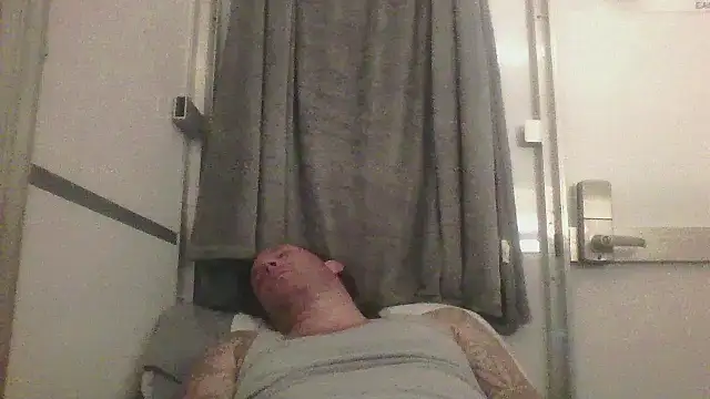 brazybooty92 online show from 13, 6, 2026