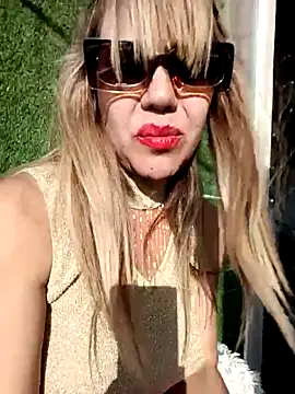 Snapshot of Ofeliafoxx chatting on 24, 5, 2026 Ofeliafoxx online show from 24, 5, 2026