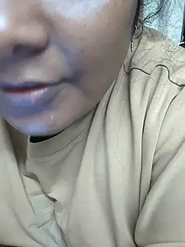 Snapshot of Yazhi_THUG_DeSi chatting on 19, 5, 2026 Yazhi THUG DeSi online show from 19, 5, 2026