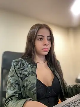 Hanna Cruz  online show from 4, 6, 2026