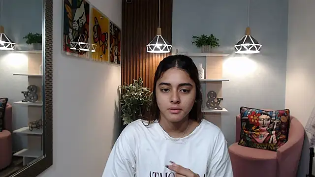 Snapshot of _Lucy_Grey_ chatting on 5, 6, 2026 Lucy Grey online show from 5, 6, 2026
