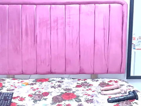 AmberDiamondMMXXX online show from 3, 6, 2026