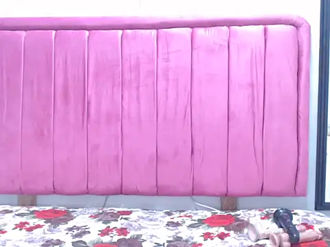 AmberDiamondMMXXX online show from 4, 6, 2026