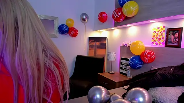 Snapshot of Nina-Mars chatting on 24, 6, 2026 Nina-Mars online show from 24, 6, 2026
