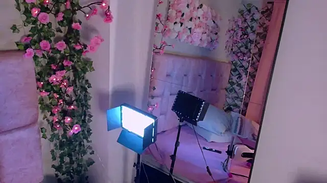 Snapshot of Brit_cherry chatting on 11, 6, 2026 Brit cherry online show from 11, 6, 2026