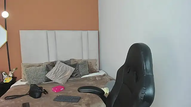 Mia boobs24 online show from 12, 6, 2026