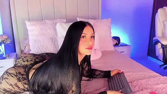 Alannawolff online show from 12, 7, 2026