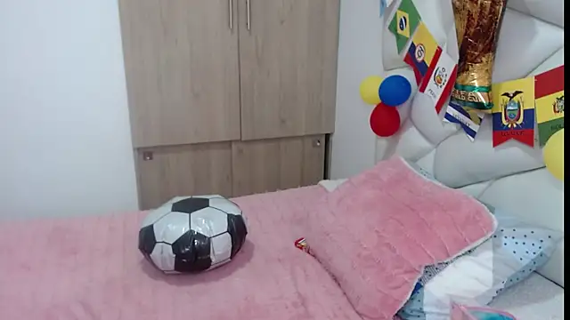 Snapshot of Valeria_Santos_ chatting on 18, 6, 2026 Valeria Santos online show from 18, 6, 2026