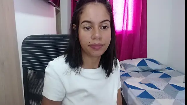 Snapshot of Valeria_Santos_ chatting on 24, 6, 2026 Valeria Santos online show from 24, 6, 2026