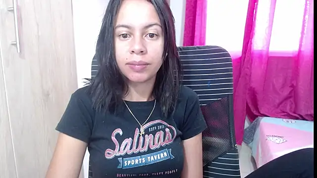 Snapshot of Valeria_Santos_ chatting on 2, 7, 2026 Valeria Santos online show from 2, 7, 2026