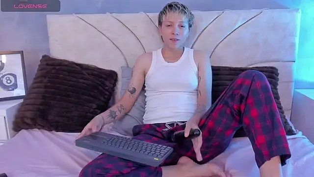 vane grey online show from 6, 6, 2026