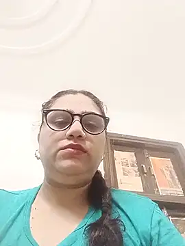 Snapshot of yourchahat27 chatting on 8, 7, 2026 yourchahat27 online show from 8, 7, 2026