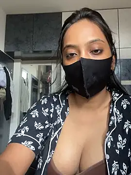 livia dolls online show from 25, 6, 2026