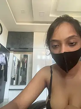 livia dolls online show from 3, 7, 2026