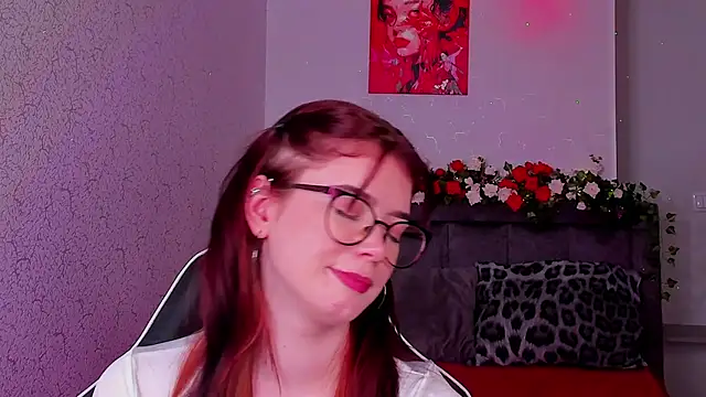 MelissaMay   online show from 11, 6, 2026