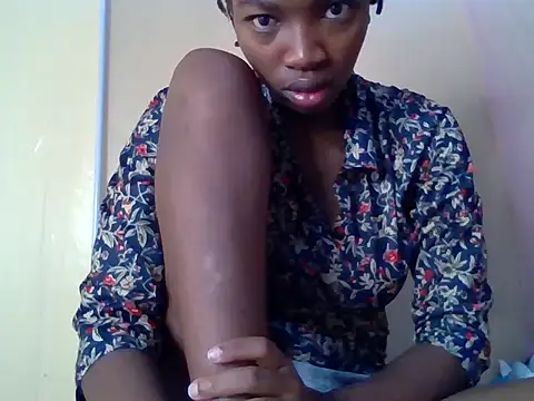 Snapshot of aliana082169 chatting on 14, 7, 2026 aliana082169 online show from 14, 7, 2026