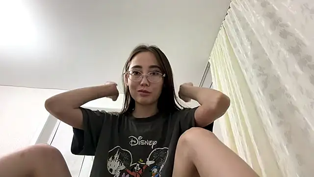 VickieTrudo online show from 6, 7, 2026