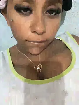 Snapshot of jhenannyy chatting on 4, 6, 2026 jhenannyy online show from 4, 6, 2026